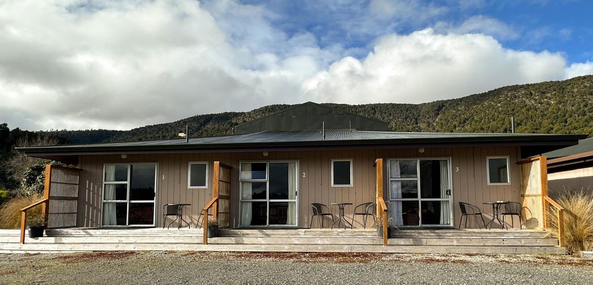 The Crossing Lodge & Backpackers Erua Eksteriør bilde